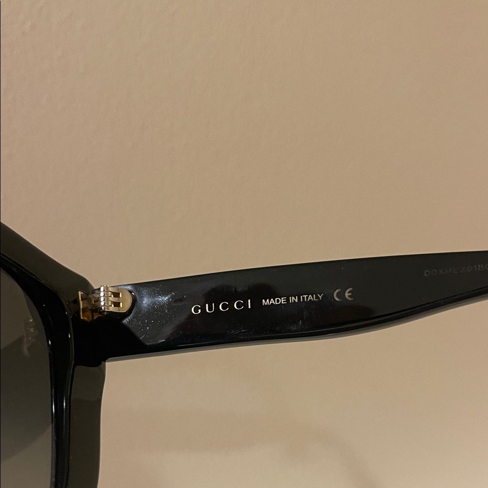 Gucci Black Cat Eye Sunglasses - Picture 10 of 16